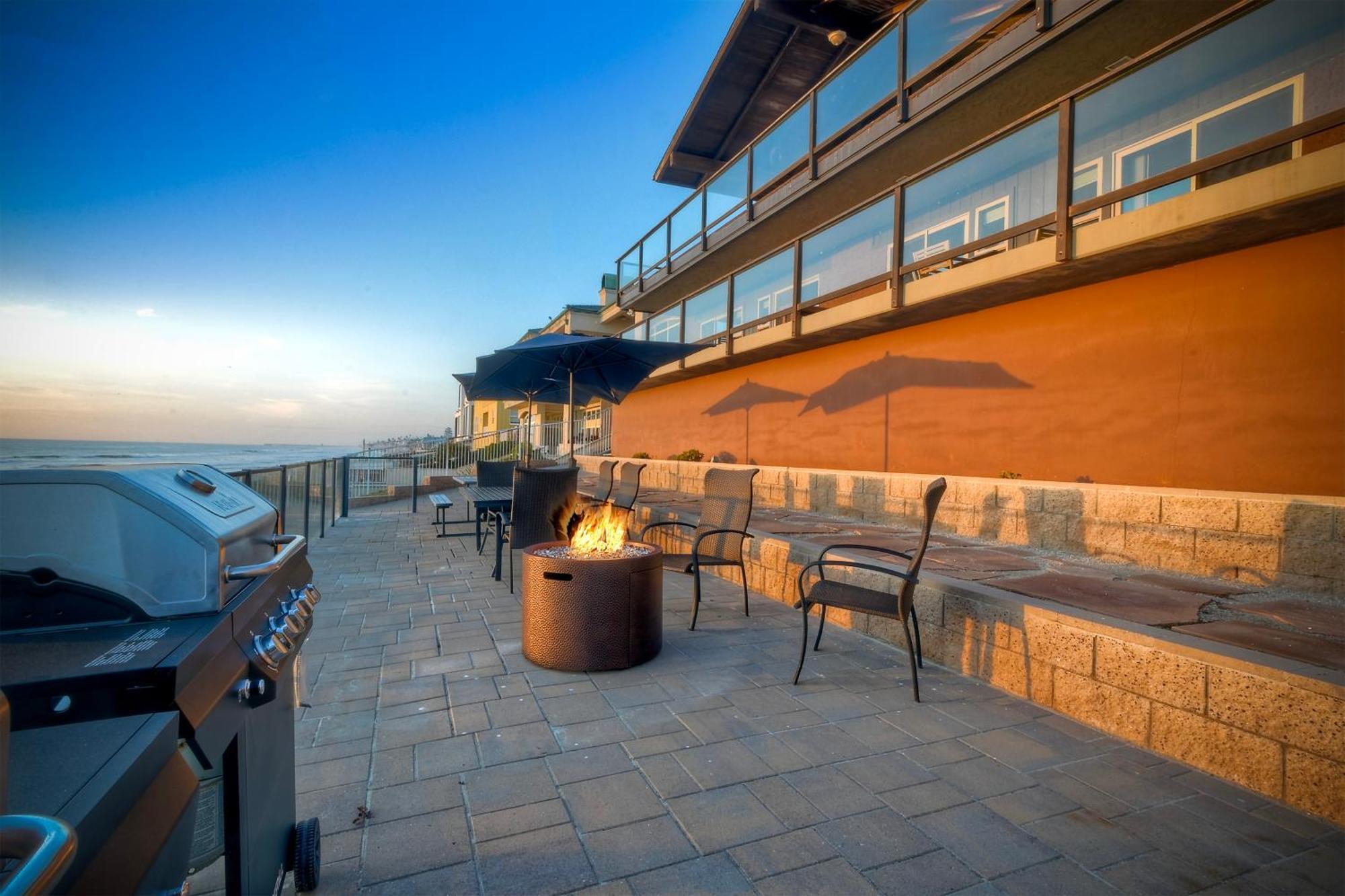 Oceanfront Getaway Ocean Views Fire Pit Bbq Beach Access Lägenhet Carlsbad Exteriör bild